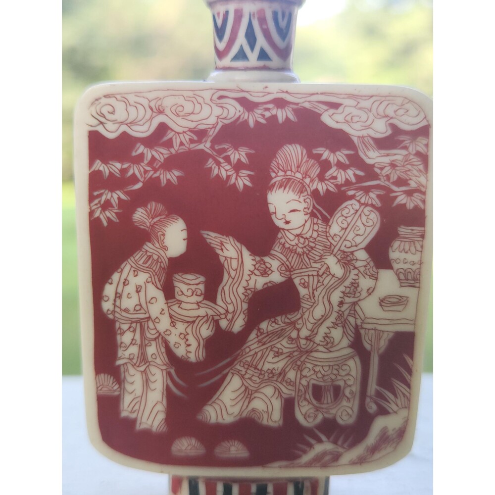 Antique Porcelain Snuff Bottle with Spoon | Kanji Studio Mark | Iron Red Enamel - Picture 5 of 16